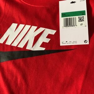 Great for back to school Nike shirt size kids large  BRAND NEW with tag